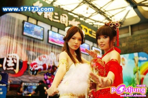 พริตตี้ VS ครอสเพลย์