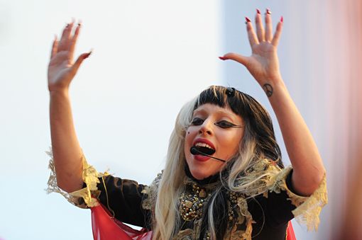 Lady GaGa - Judas (Le Grand Journal)