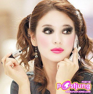 เมื่อดาราเกาหลีแต่งหน้าแบบเทพีสงกรานต์คุณคิดว่าใครน่าจะได้ตำแหน่ง