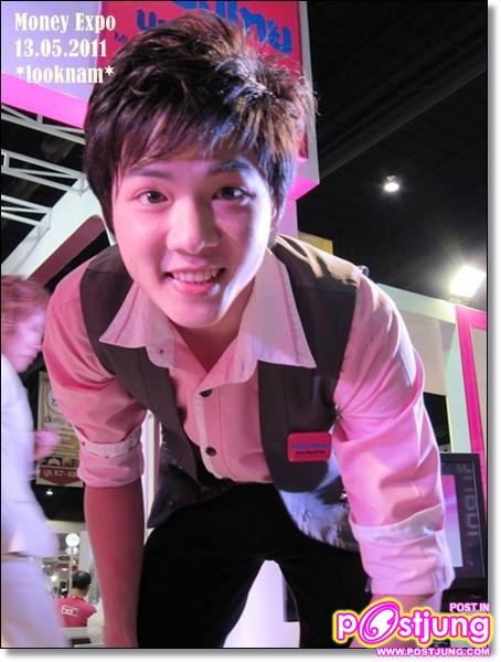 แอมป์ [TS7] @งานMoney Expo 2011