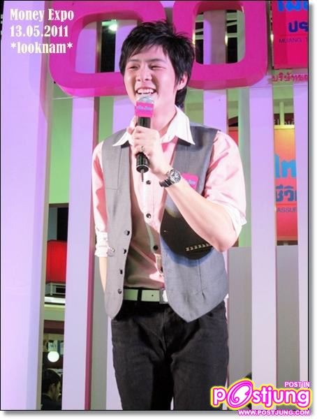 แอมป์ [TS7] @งานMoney Expo 2011