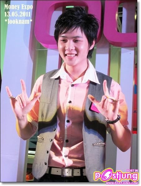แอมป์ [TS7] @งานMoney Expo 2011