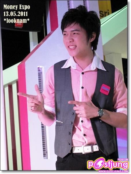 แอมป์ [TS7] @งานMoney Expo 2011
