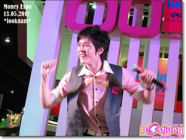 แอมป์ [TS7] @งานMoney Expo 2011