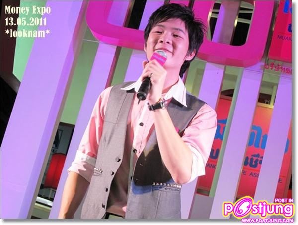 แอมป์ [TS7] @งานMoney Expo 2011