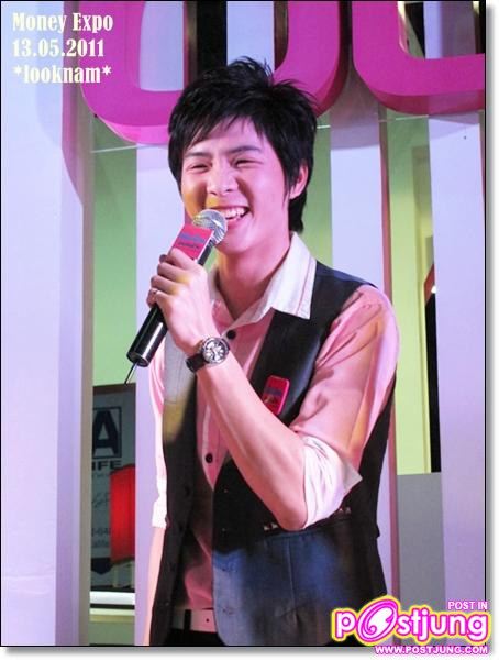 แอมป์ [TS7] @งานMoney Expo 2011