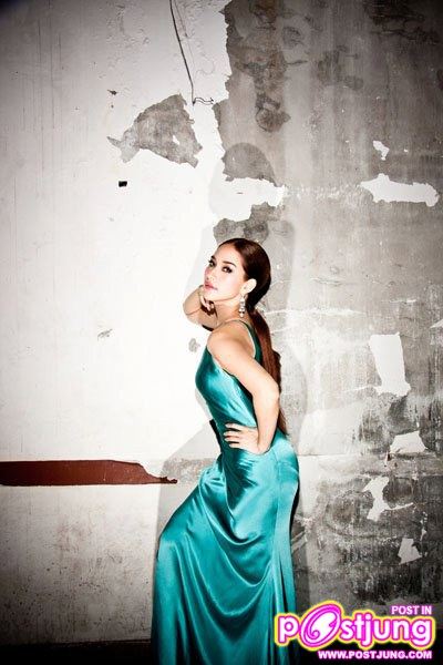 พลอย-เฌอมาลย์ ภาพเบื้องหลังโฆษณา เรโซนา ดราย สเปรย์