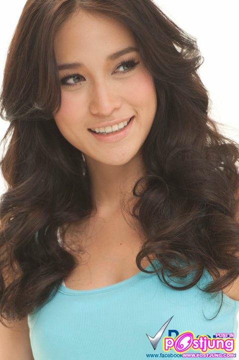 พลอย-เฌอมาลย์ ภาพเบื้องหลังโฆษณา เรโซนา ดราย สเปรย์