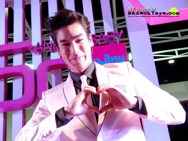 ณเดชน์ @ งานMoney Expo 2011
