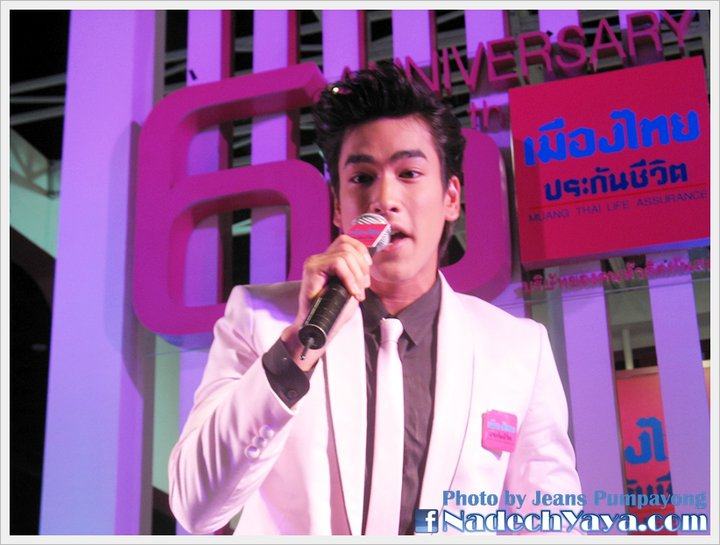 ณเดชน์ @ งานMoney Expo 2011