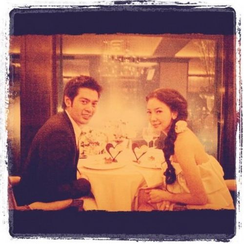 นุ่น-ต๊อดโชว์หวานฉลองครบรอบ1ปีชีวิตคู่เพื่อนดาราแห่ร่วมยินดี