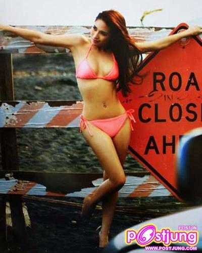 ร้อนฉ่า ดาราพาเรด ถ่ายหวิว รับซัมเมอร์ 2011