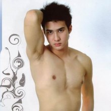 หนุ่มเอเซียหล่อ  ๆ รวมมิตร