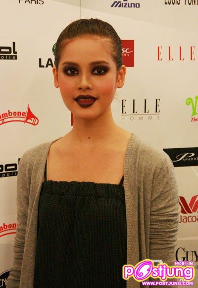 ใหม่ vs ญ่าญ่า