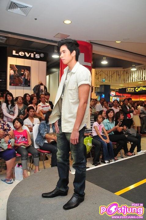 แคทลียา อิงลิช งานLEVI'S 501 MONTH @โคราช