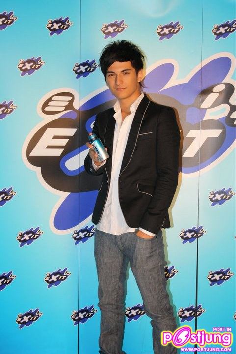 ชิน-ชินวุฒิ เบื้องหลังโฆษณาผลิตภัณฑ์ระงับกลิ่นกาย  Exit Never Stop