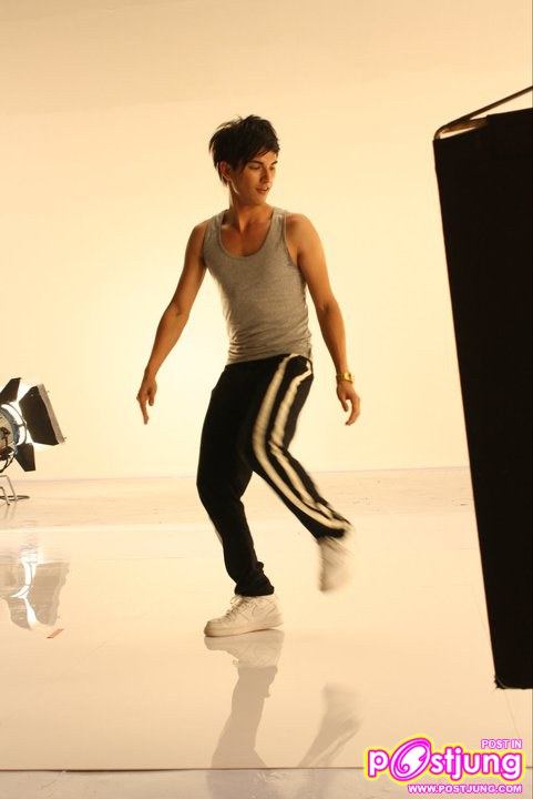 ชิน-ชินวุฒิ เบื้องหลังโฆษณาผลิตภัณฑ์ระงับกลิ่นกาย  Exit Never Stop