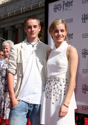 Alex Watson น้องชายสุดหล่อๆของ Emma Watson