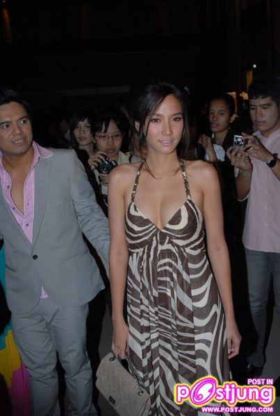 สแกนซุปตาร์ อั้ม กับชุดแพงๆ