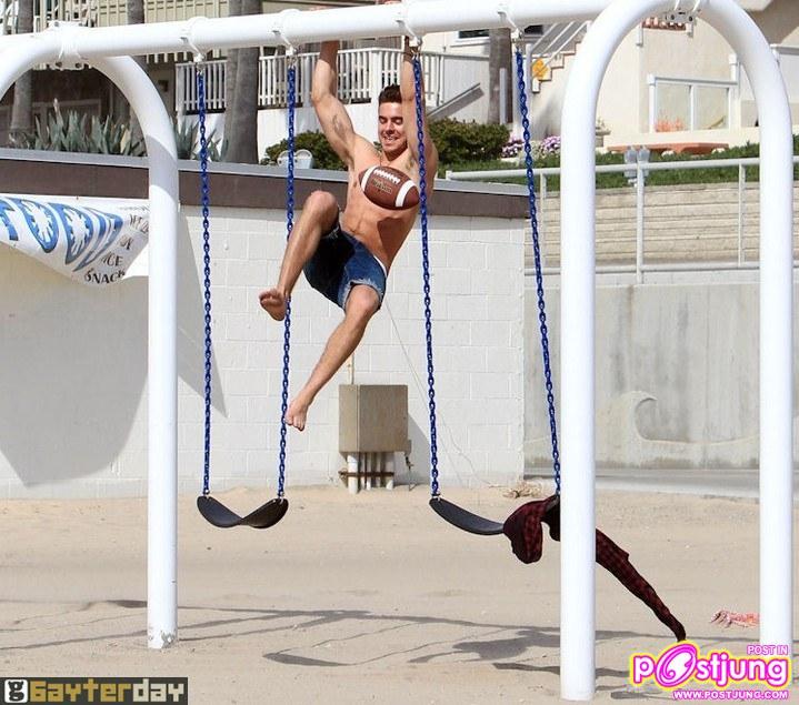 แซค แอฟรอน - Zac Efron