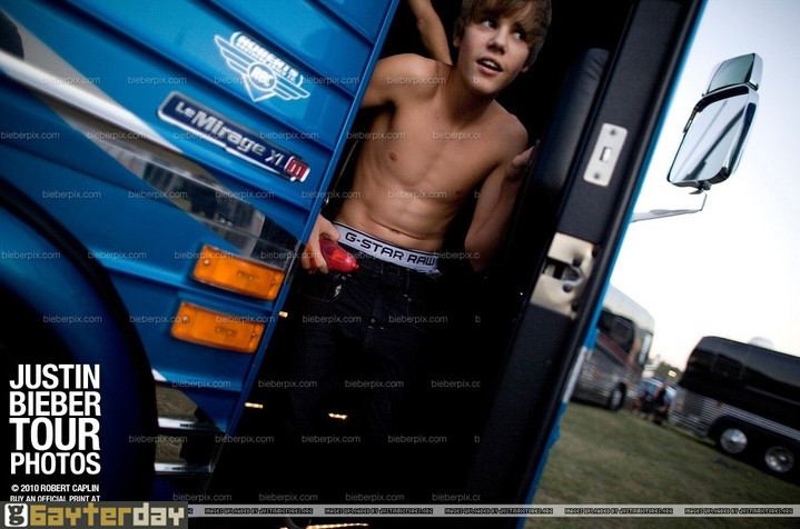 จัสติน บีเบอร์..sexy จัง?