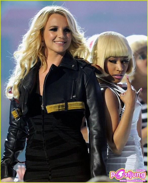 Britney Spears Live Billboard Music Awards 2011