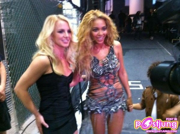 Britney Spears Live Billboard Music Awards 2011