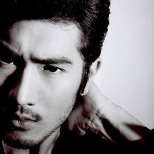 New pic Godfrey @ Louis Vuitton in april-may 2011 น่ะค่ะ