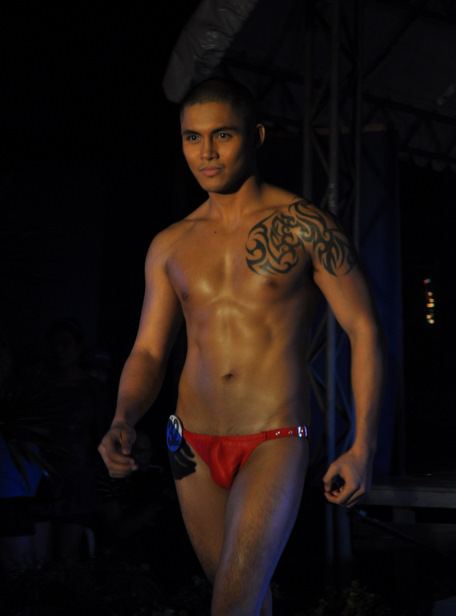 "MR. Sexy Body 2011" แฟชั่นโยกสะบัด!