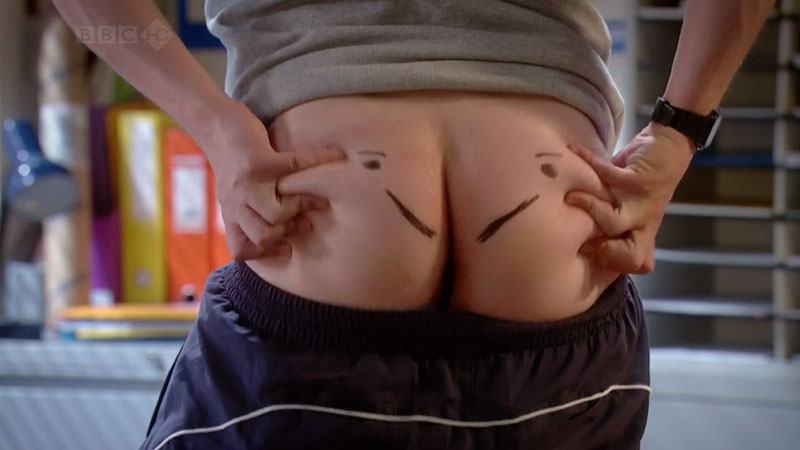 Joe Tracini  ฮาดี ก้นยิ้ม