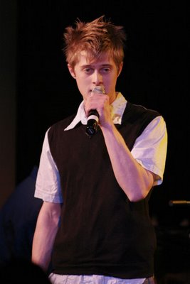 Lucas Grabeel จาก high school musical