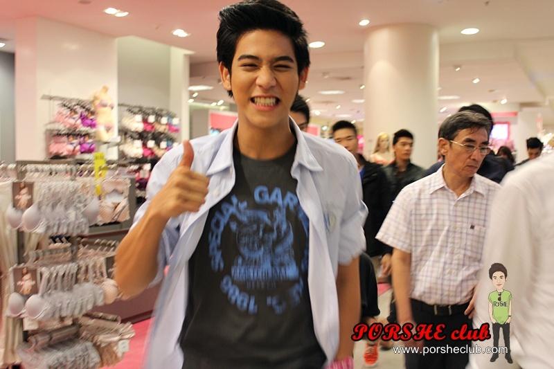 พอร์ช-ศรัณย์ เดินแบบงานCentral Men with style 2011 @เซ็นทรัลชิดลม