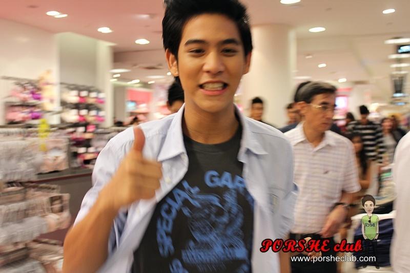พอร์ช-ศรัณย์ เดินแบบงานCentral Men with style 2011 @เซ็นทรัลชิดลม