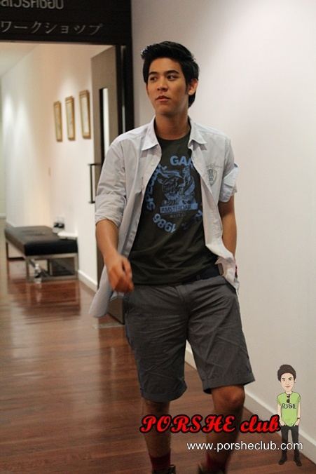 พอร์ช-ศรัณย์ เดินแบบงานCentral Men with style 2011 @เซ็นทรัลชิดลม