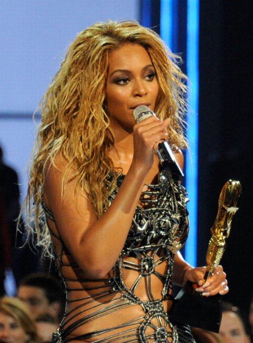 ไม่รุ้ว่าใครก๊อปใคร