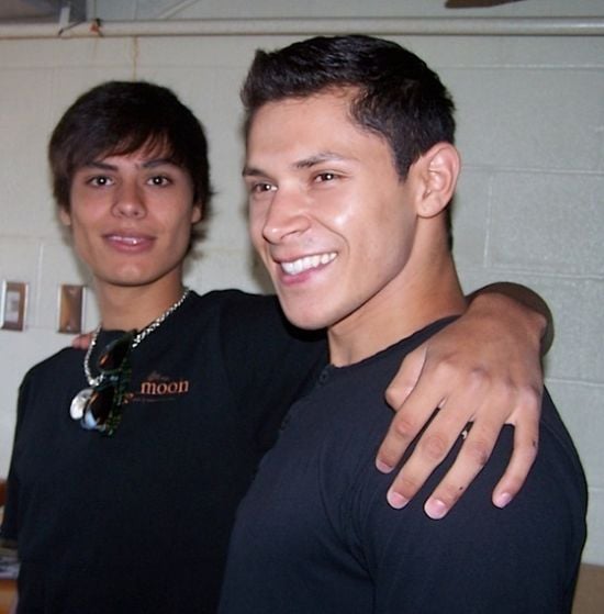 หนุ่่มหมาป่า alex meraz