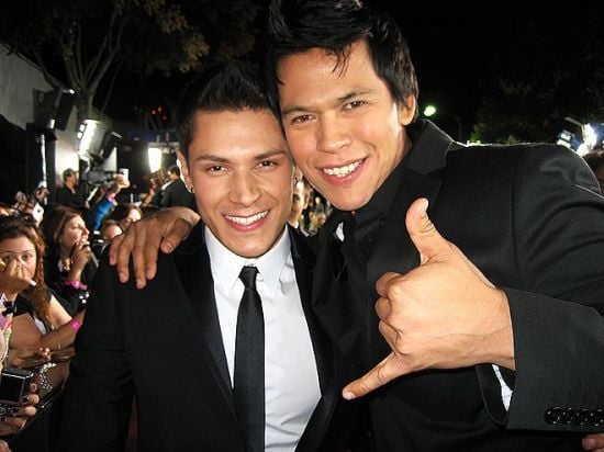 หนุ่่มหมาป่า alex meraz