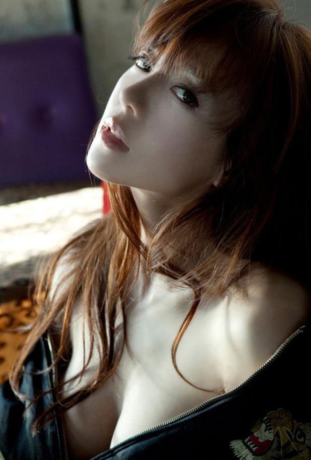 โจว เหว่ย ตง เซ็ตใหม่ล่าสุดเซ็กซี่อีกแล้ว