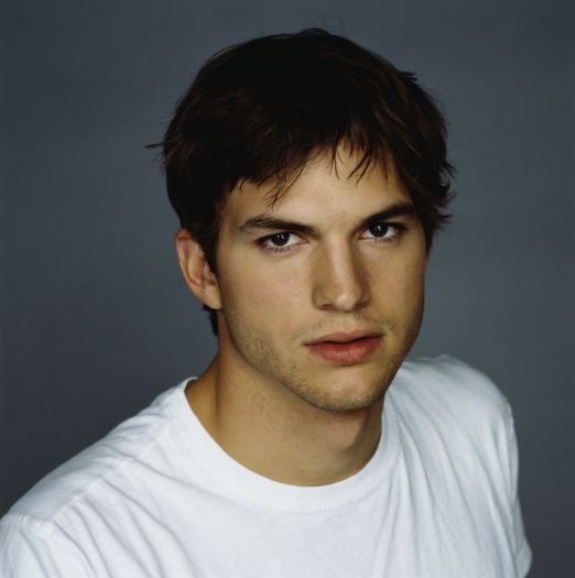 ไม่มีใครปฏิเสธเขาashton kutcher