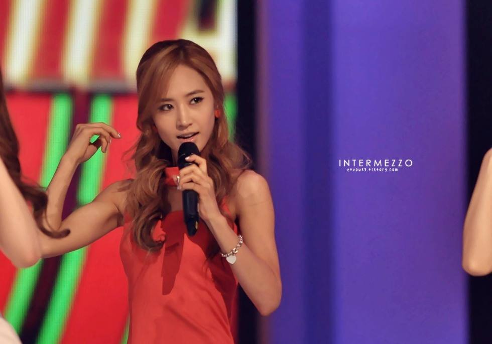 ดูแขนเธอ