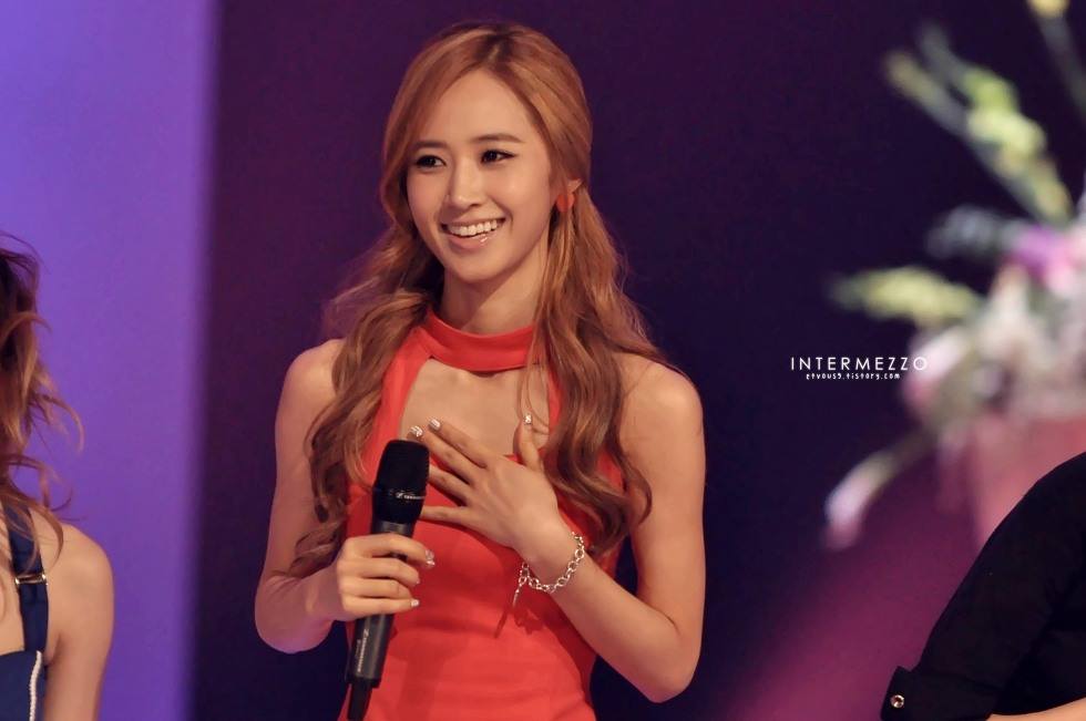 ยูริ snsd เปลี่ยนไปครับ เปลี่ยนไปจนน่าตกใจ