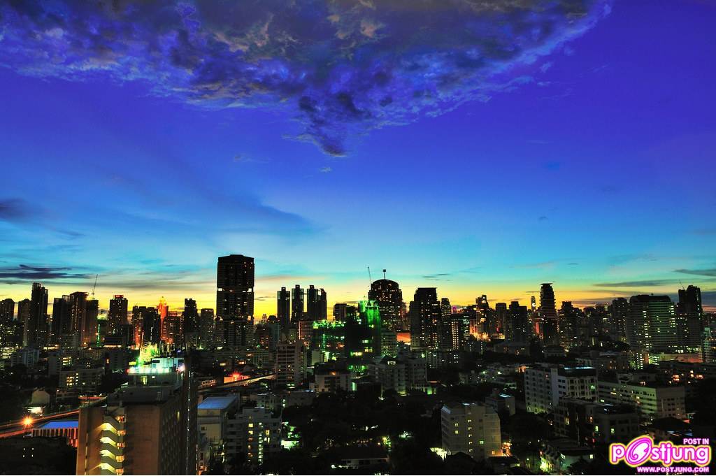 bangkok 2011 เมืองใหญ่ที่สุดในอาเซี่ยนเเละเป็นเมืองอันดับต้นต้นที่คนทั่วโลกพูดถึงมากที่สุด