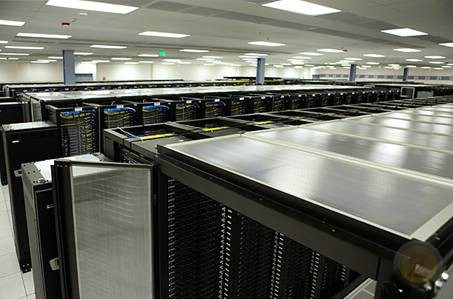 THE FACEBOOK SERVER FARM