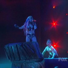 Lady Gaga - The Edge of Glory (Live on American Idol)