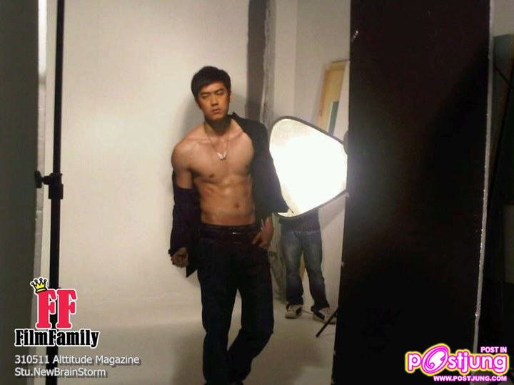 ฟิล์ม-รัฐภูมิ เบี้องหลังถ่ายแบบนิตยสาร Attitude Magazine