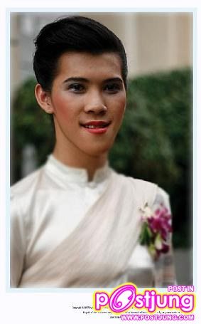 พนังานต้อนรับชั้นเฟิร์สคลาส