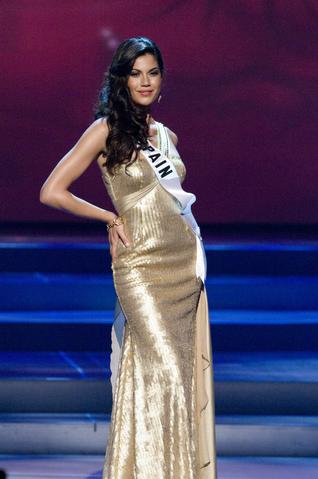 คุณชอบชุดราตรีของผู้เข้าประกวดMUของแต่ละปีคนไหนมากที่สุด