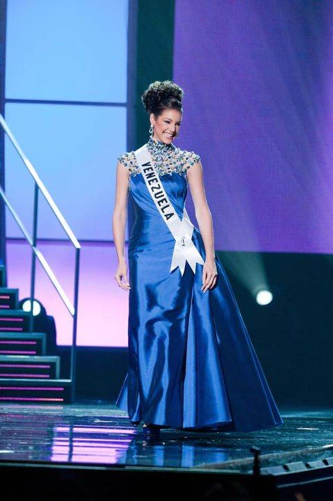 คุณชอบชุดราตรีของผู้เข้าประกวดMUของแต่ละปีคนไหนมากที่สุด