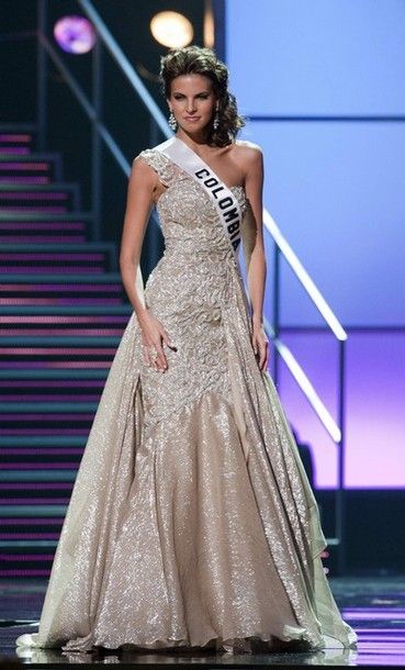 คุณชอบชุดราตรีของผู้เข้าประกวดMUของแต่ละปีคนไหนมากที่สุด