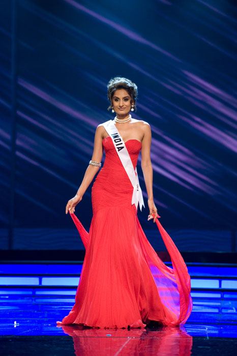 คุณชอบชุดราตรีของผู้เข้าประกวดMUของแต่ละปีคนไหนมากที่สุด